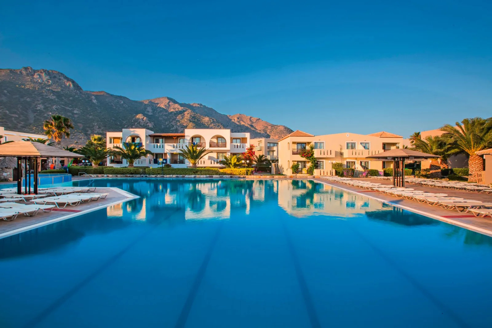 Bravo Smart Akti Beach