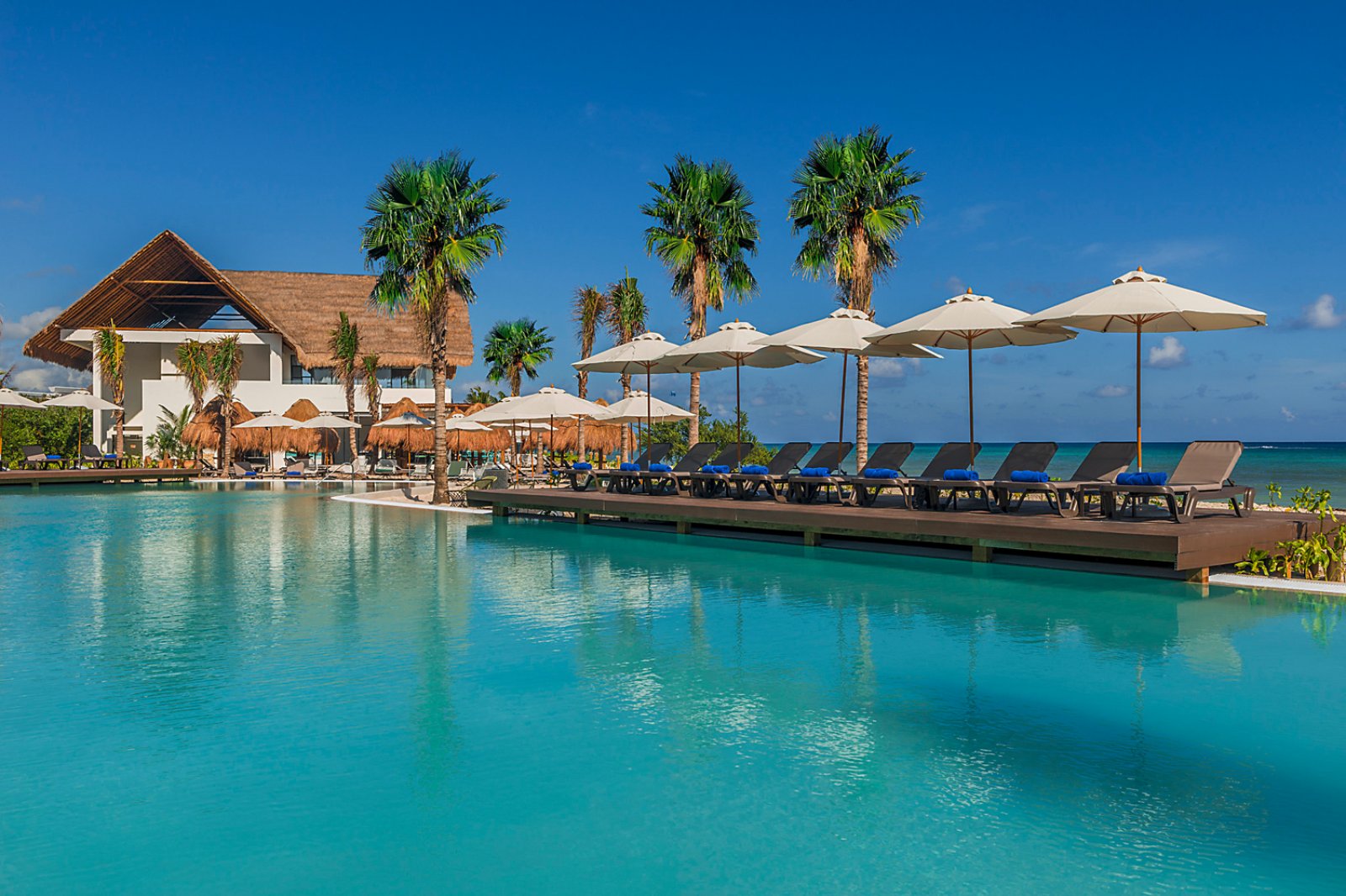 Searesort Ocean Riviera Paradise
