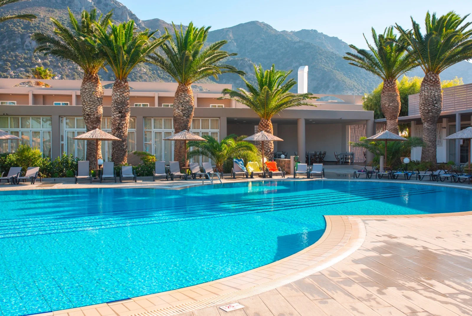 Bravo Smart Akti Beach