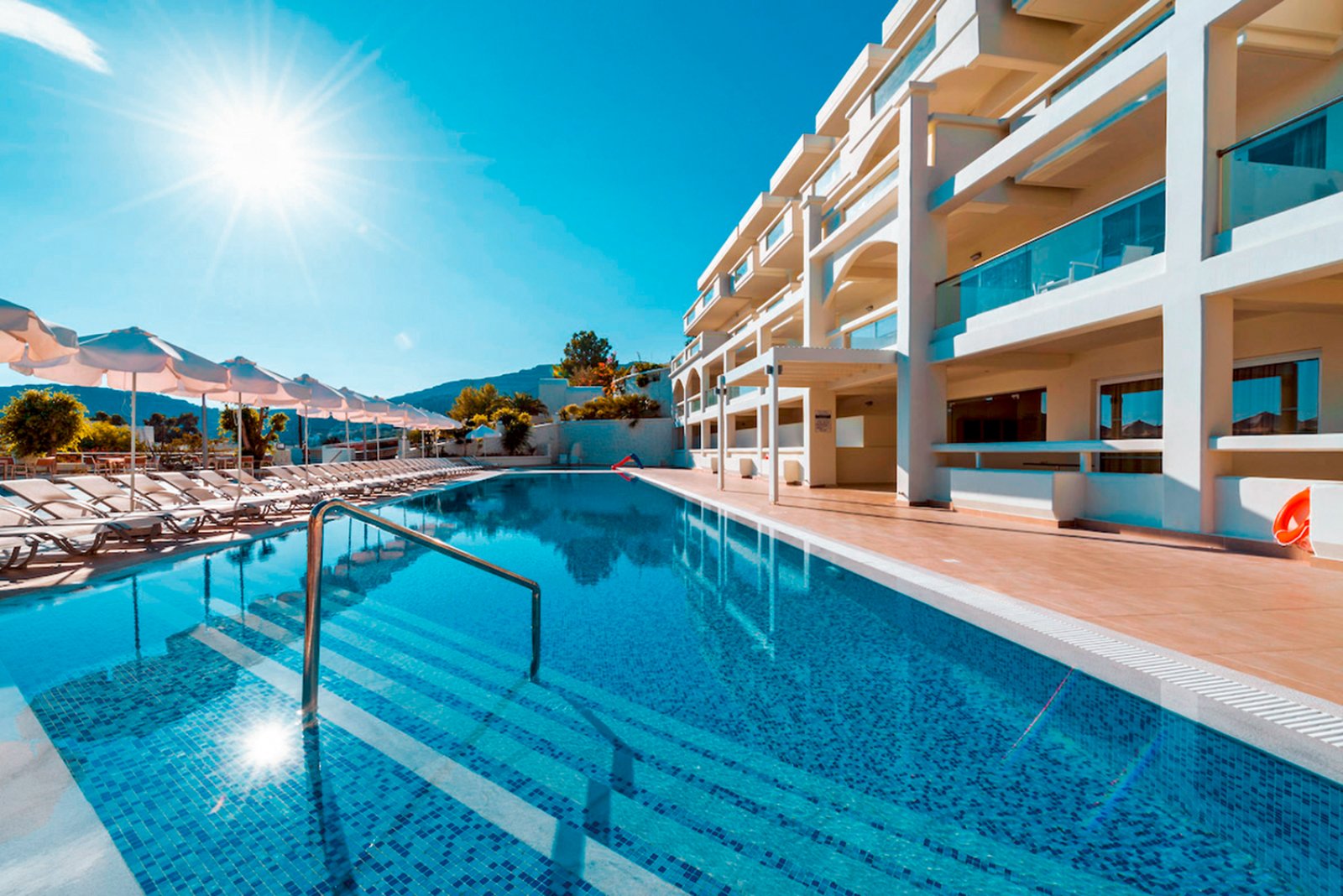 Alpiselect Lindos White Hotel & Suites