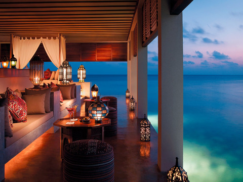 Four Seasons Landaa Giraavaru