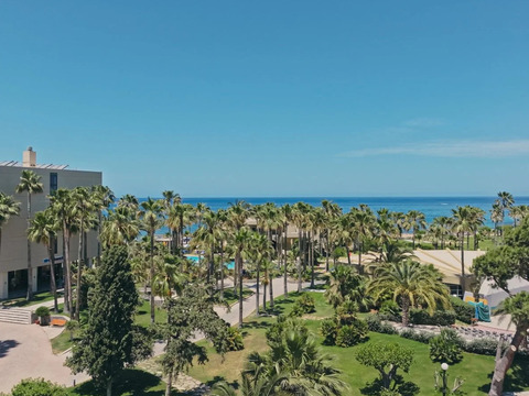 Bravo Sirens Beach e Village