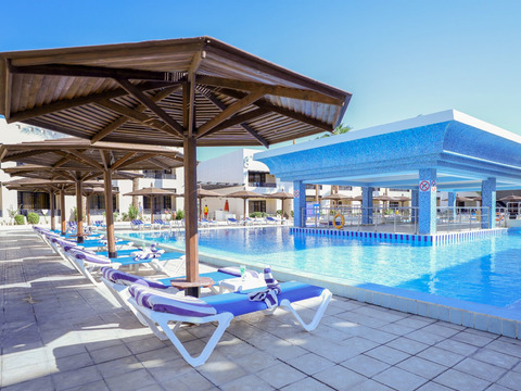 Blend Club Aqua Beach Resort