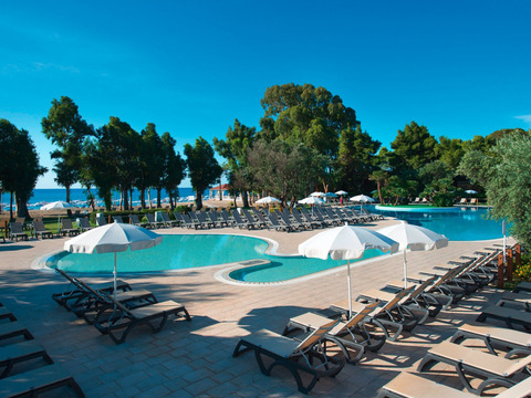 Voi Floriana Resort