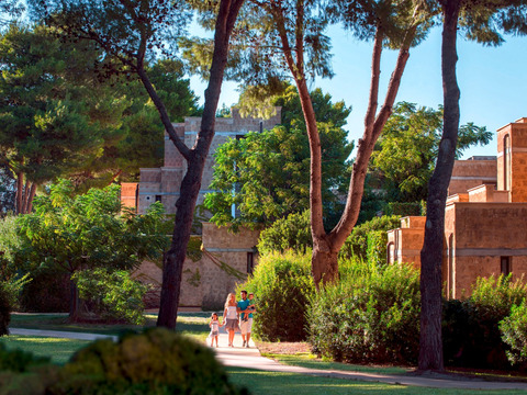 Voi Floriana Resort