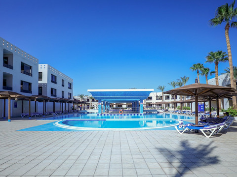 Blend Club Aqua Beach Resort