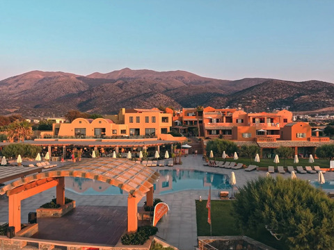 Bravo Sirens Beach e Village