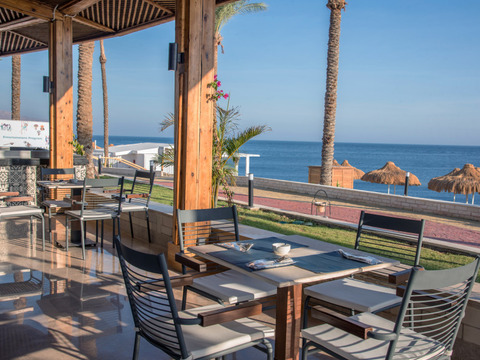 Nicolaus Prime Sunrise Remal Beach