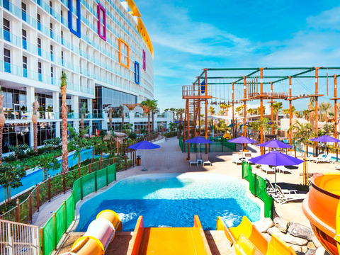 Seaclub Centara Mirage Grand Resort