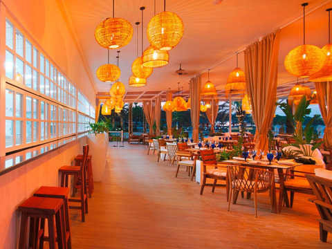 Searesort Radisson Blu La Corniche