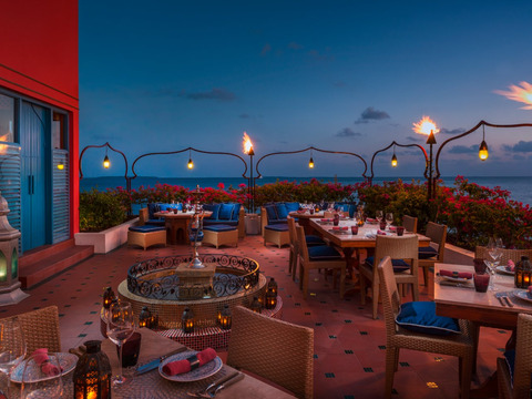 Four Seasons Landaa Giraavaru
