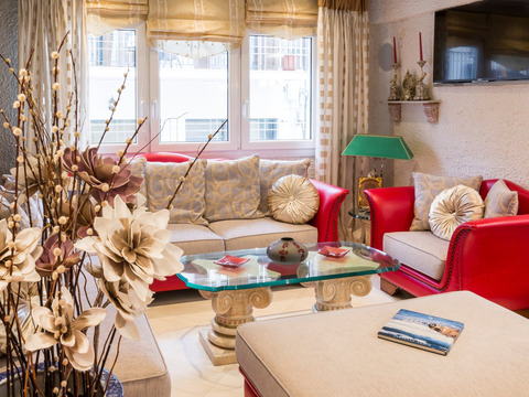 Hotel Thymi's Home
