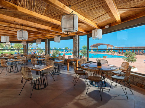 Bravo Sirens Beach e Village