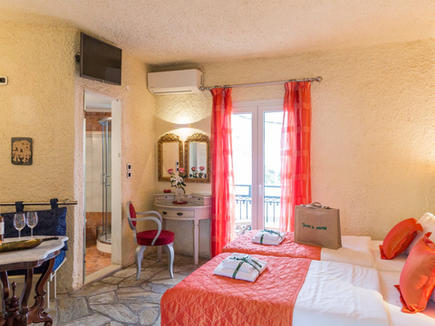 Hotel Thymi's Home