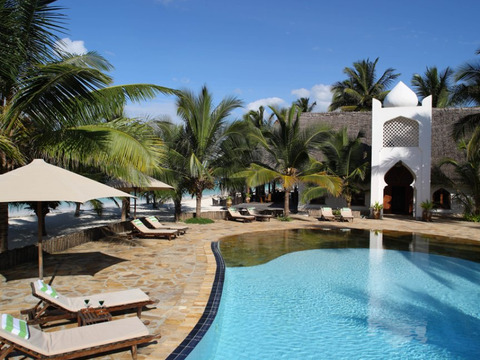 Sultan Sands Island Resort