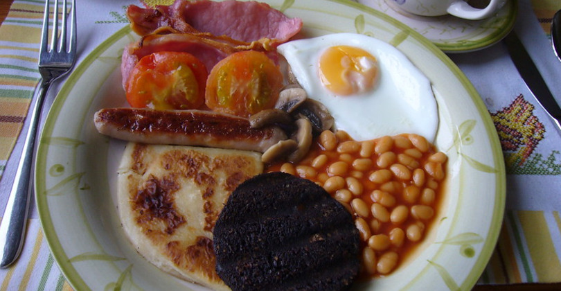 La colazione tipica scozzese: una lezione di tradizione