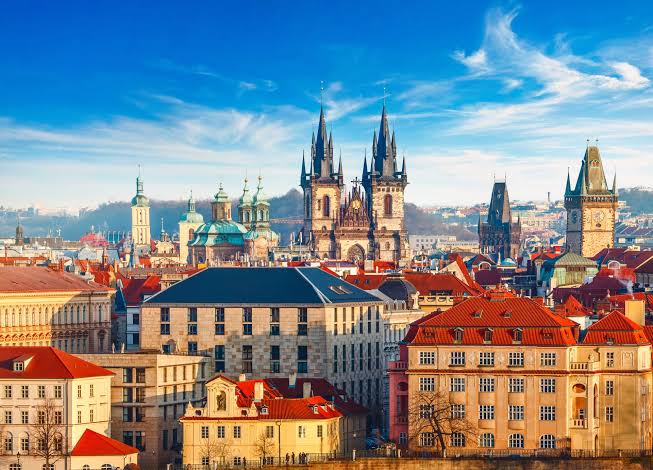 Pasqua per single a Praga