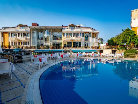 Estate per single sulla costa turca