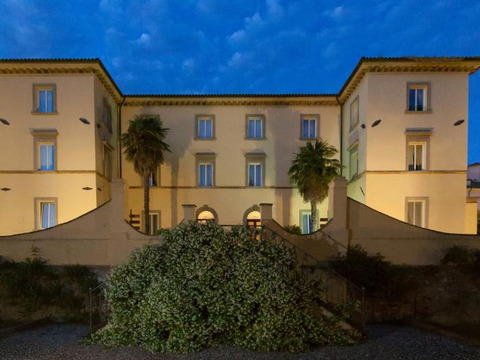 Capodanno per single in Borgo Toscano