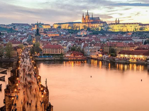Pasqua per single a Praga