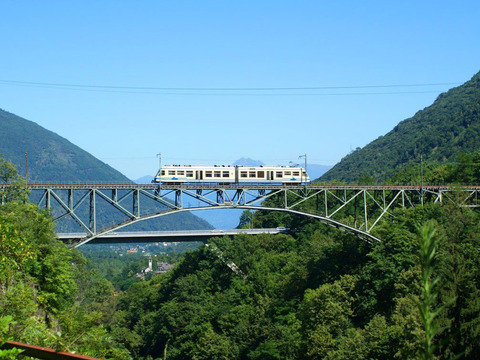 Ponte Immacolata sulle Alpi Svizzere