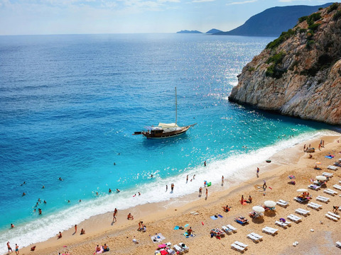 Estate per single sulla costa turca